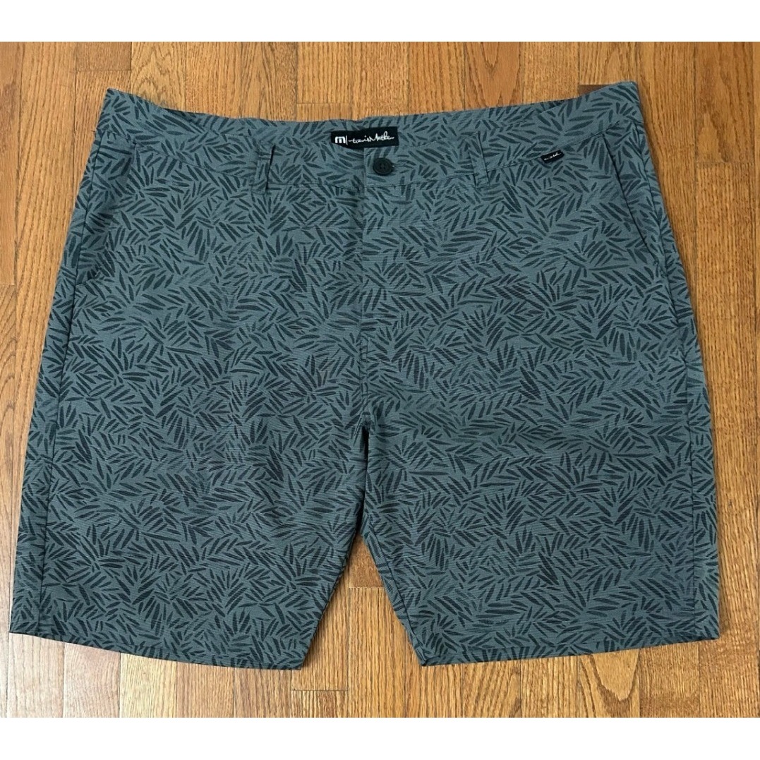 Travismathew Mens Grey Leaf Print Performance Golf Shorts Size 42 Stretch